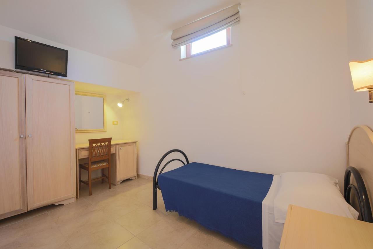 Hotel Corallo Torre Santa Sabina Dış mekan fotoğraf