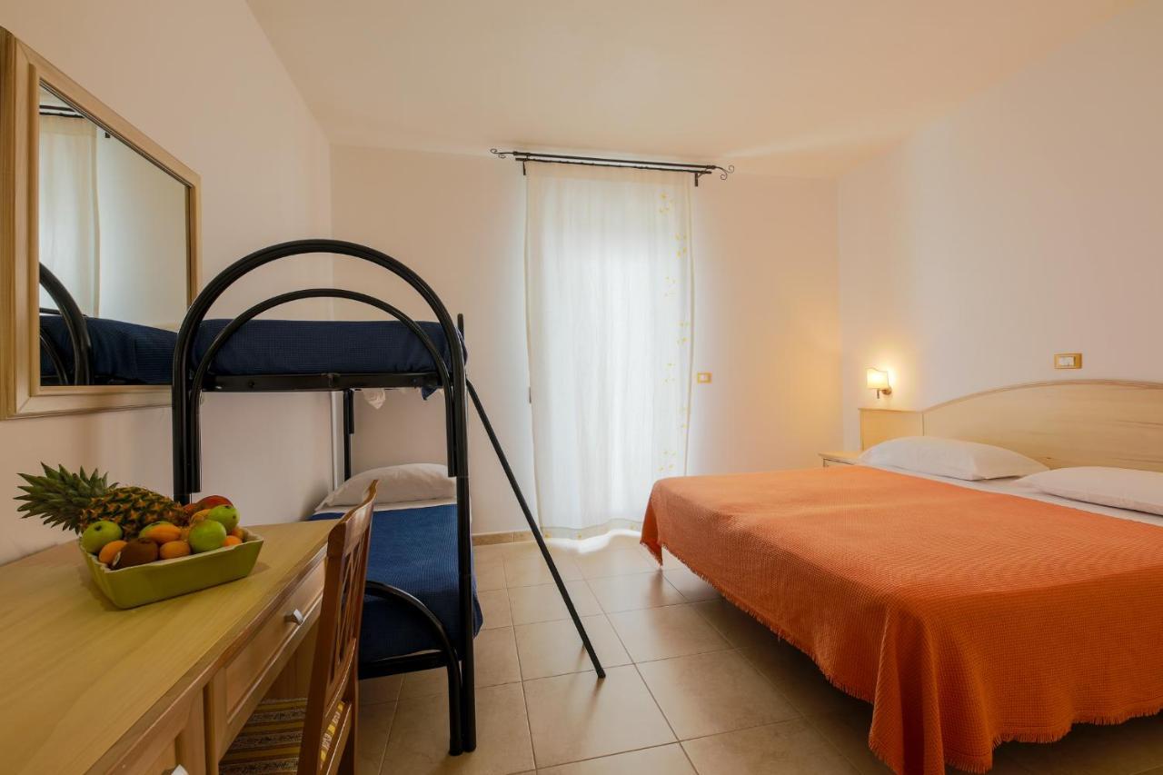 Hotel Corallo Torre Santa Sabina Dış mekan fotoğraf