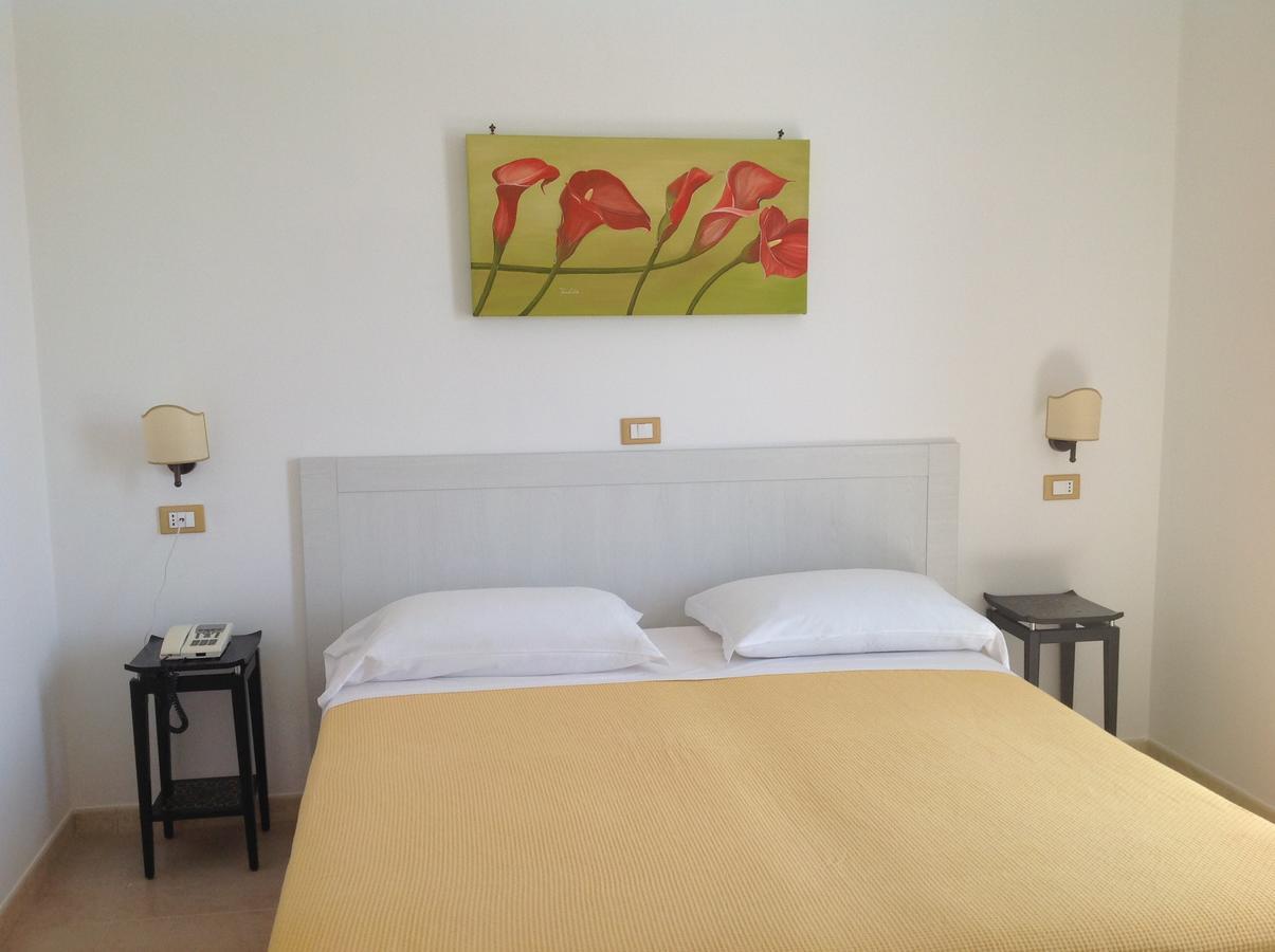 Hotel Corallo Torre Santa Sabina Dış mekan fotoğraf